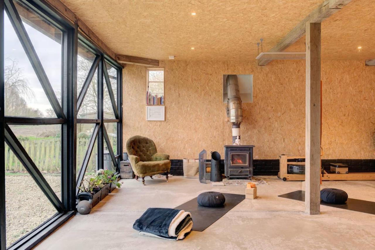 The Dairy, One Bedroom Cottage In A 15Th Century Farmhouse Parham Luaran gambar
