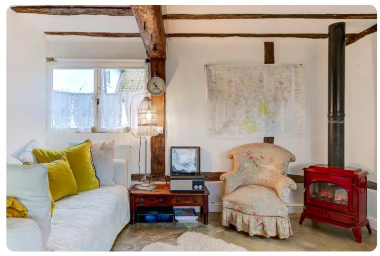 The Dairy, One Bedroom Cottage In A 15Th Century Farmhouse Parham Luaran gambar