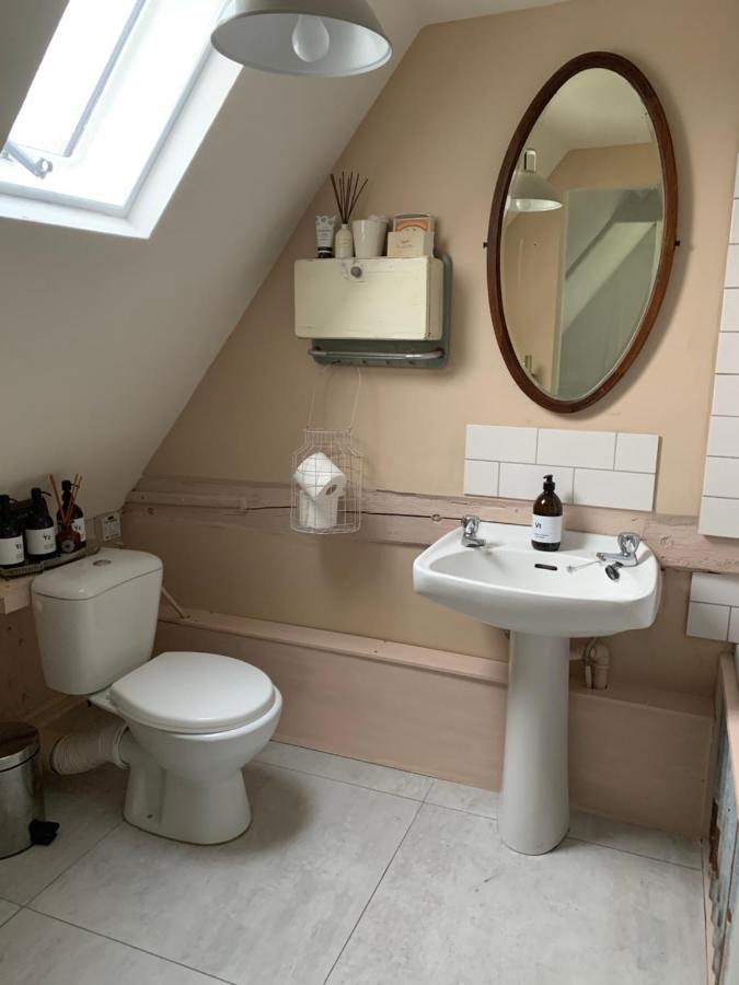 The Dairy, One Bedroom Cottage In A 15Th Century Farmhouse Parham Luaran gambar